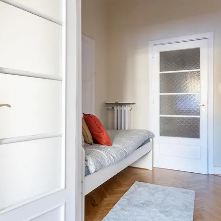 The Essence Of &large Stylish Apartamento