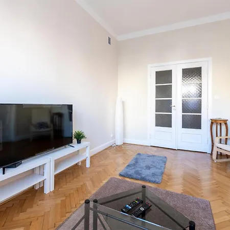 The Essence Of &large Stylish Apartment