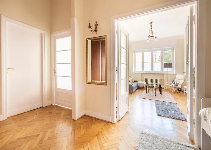 The Essence Of &large Stylish * Łódź