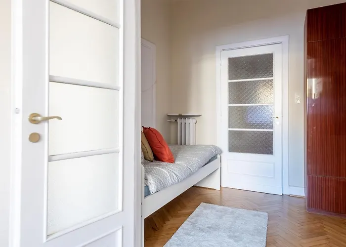 The Essence Of &large Stylish Apartamento