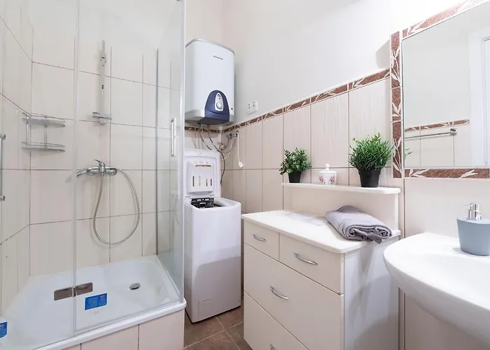 The Essence Of &large Stylish